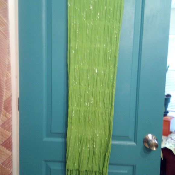 Accessories - Green scarf.